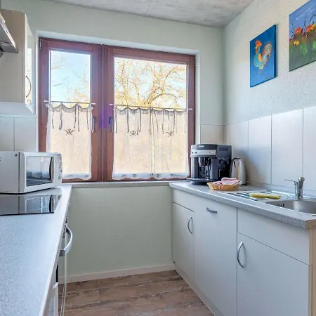 Spacious Near In Holiday home